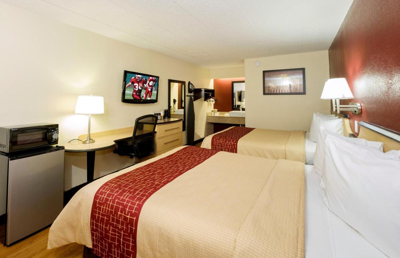 Red Roof Inn Columbus West - Hilliard New Rome Экстерьер фото