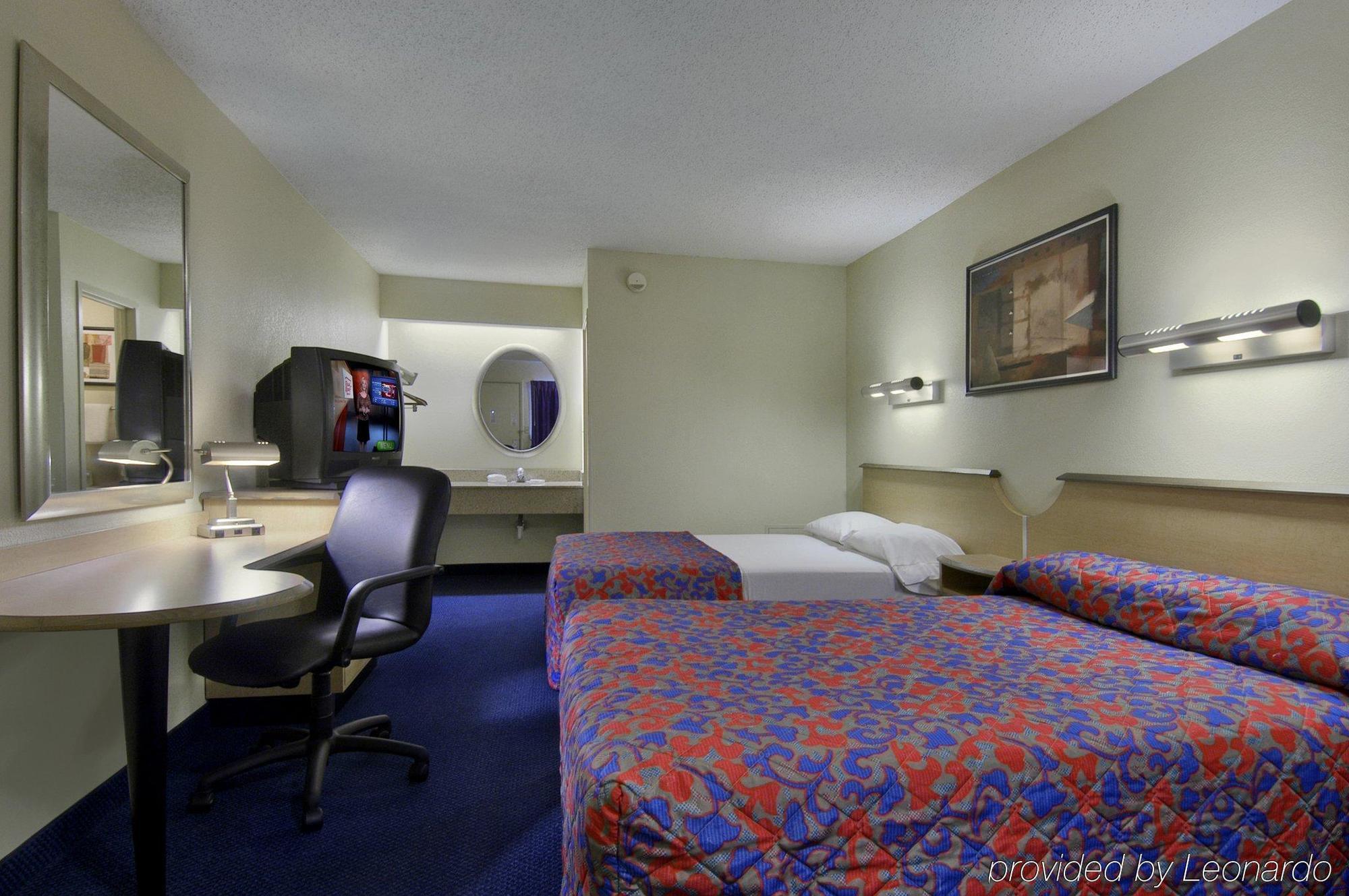 Red Roof Inn Columbus West - Hilliard New Rome Экстерьер фото