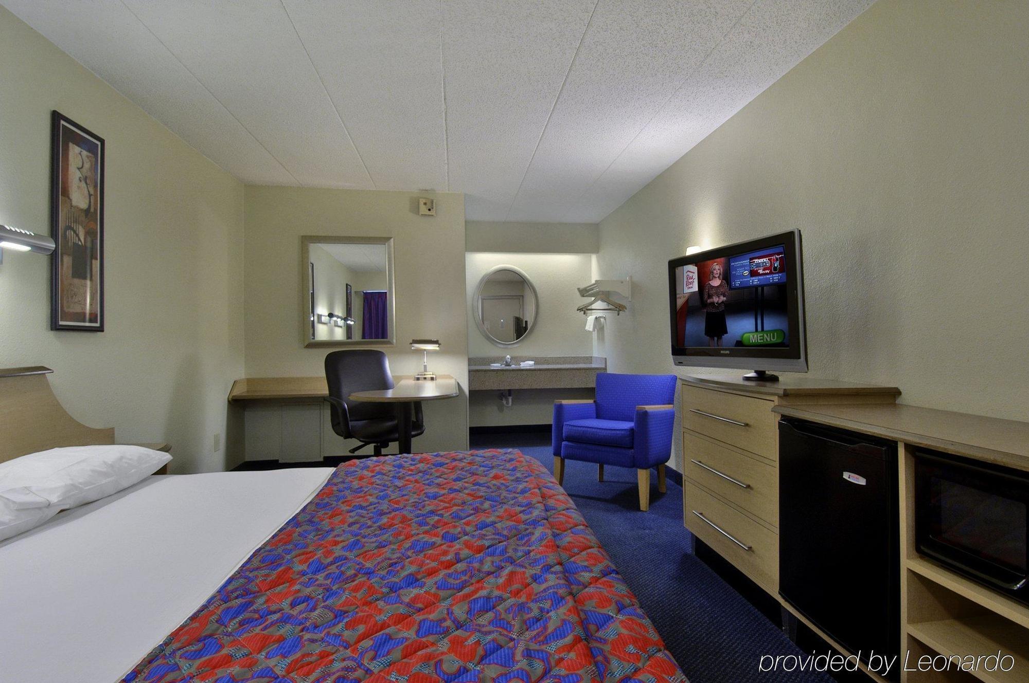 Red Roof Inn Columbus West - Hilliard New Rome Экстерьер фото